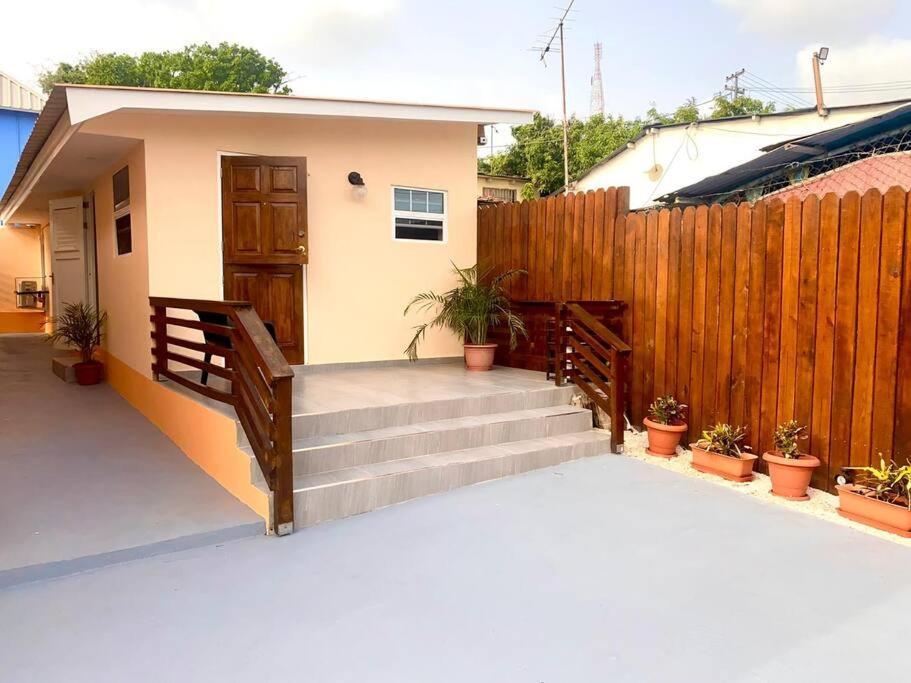 וילמסטאד Cozy 1-Bedroom Apartment Close To City Center מראה חיצוני תמונה
