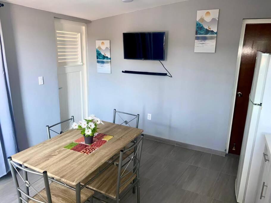 וילמסטאד Cozy 1-Bedroom Apartment Close To City Center מראה חיצוני תמונה